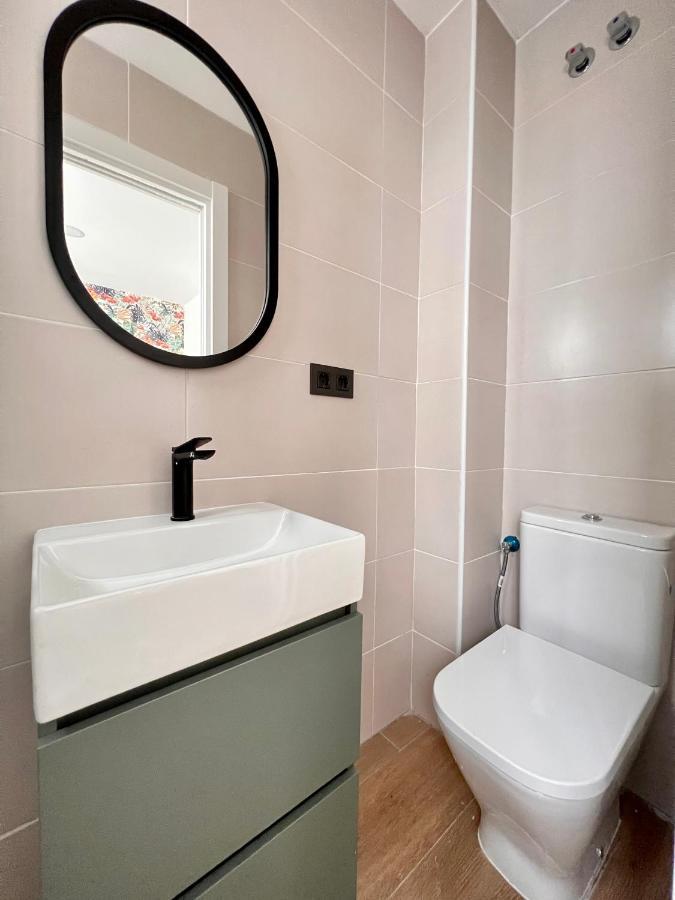 Crysoyle Apartment Barcelona Next To Camp Nou L'Hospitalet de Llobregat Exteriör bild