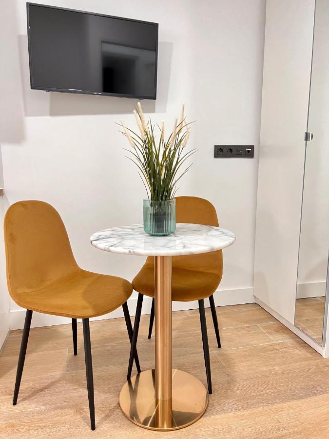 Crysoyle Apartment Barcelona Next To Camp Nou L'Hospitalet de Llobregat Exteriör bild