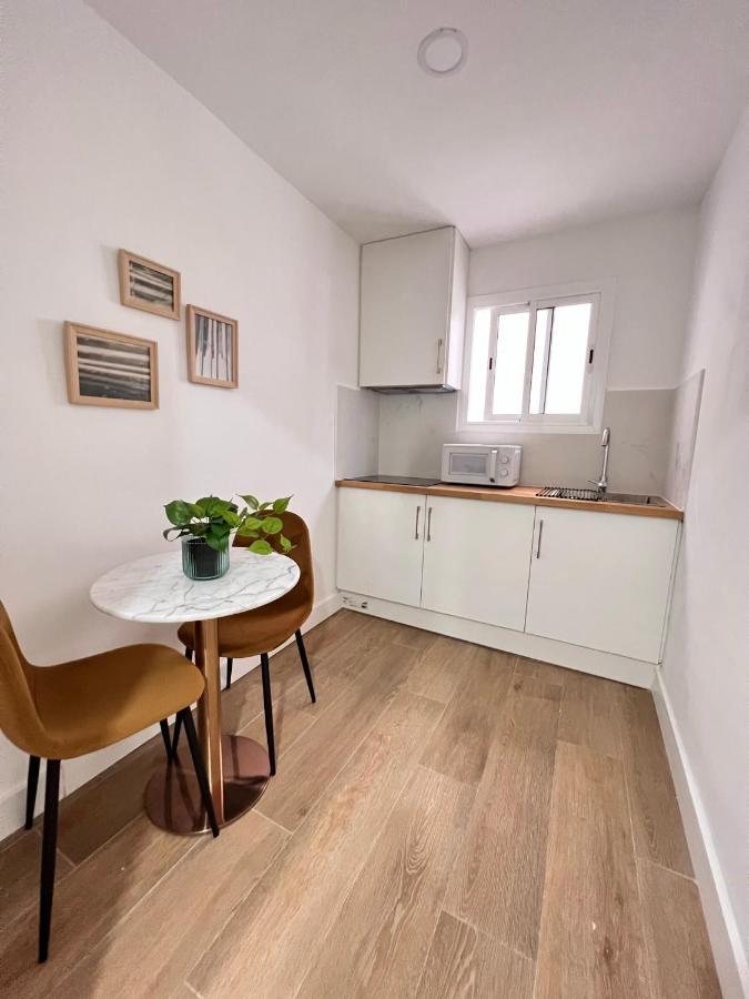 Crysoyle Apartment Barcelona Next To Camp Nou L'Hospitalet de Llobregat Exteriör bild