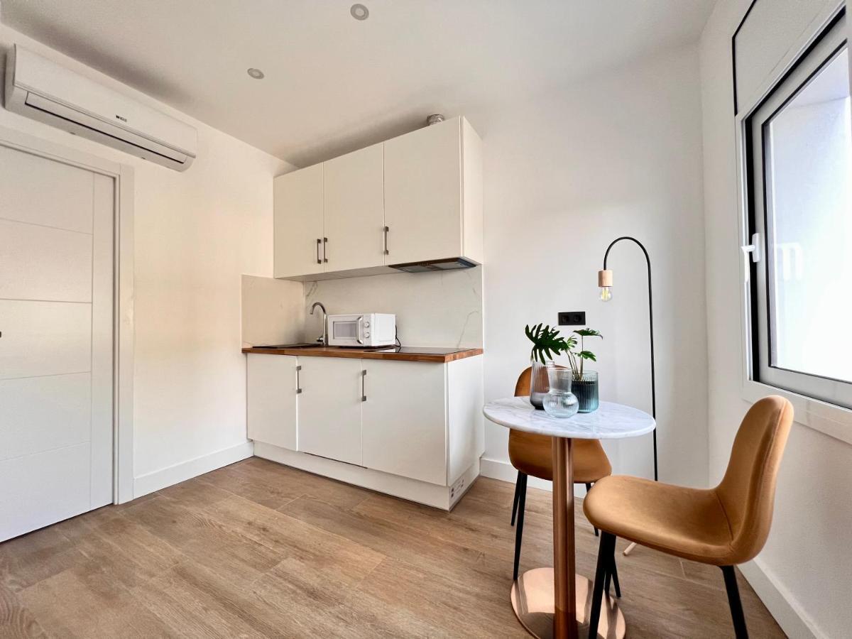 Crysoyle Apartment Barcelona Next To Camp Nou L'Hospitalet de Llobregat Exteriör bild